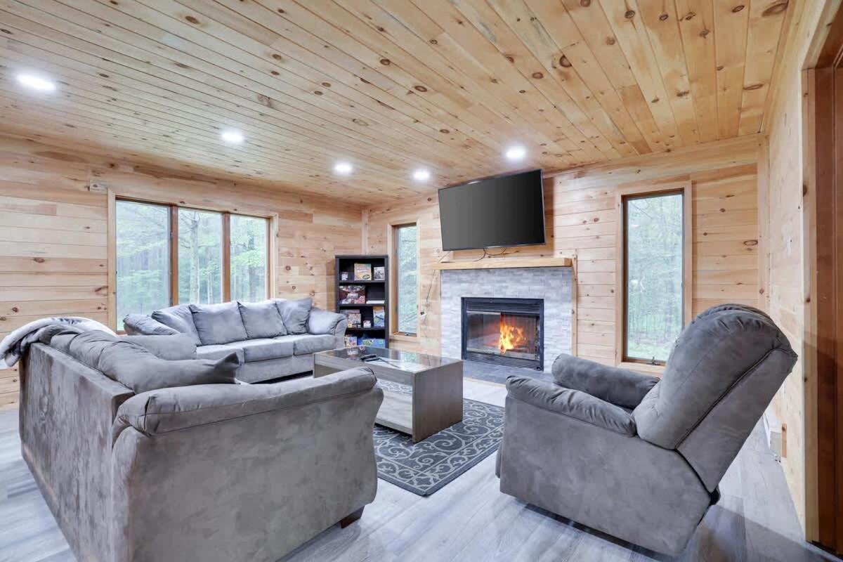 Relax In Blakeslee - Spacious 5Br Home With Bbq Exterior foto